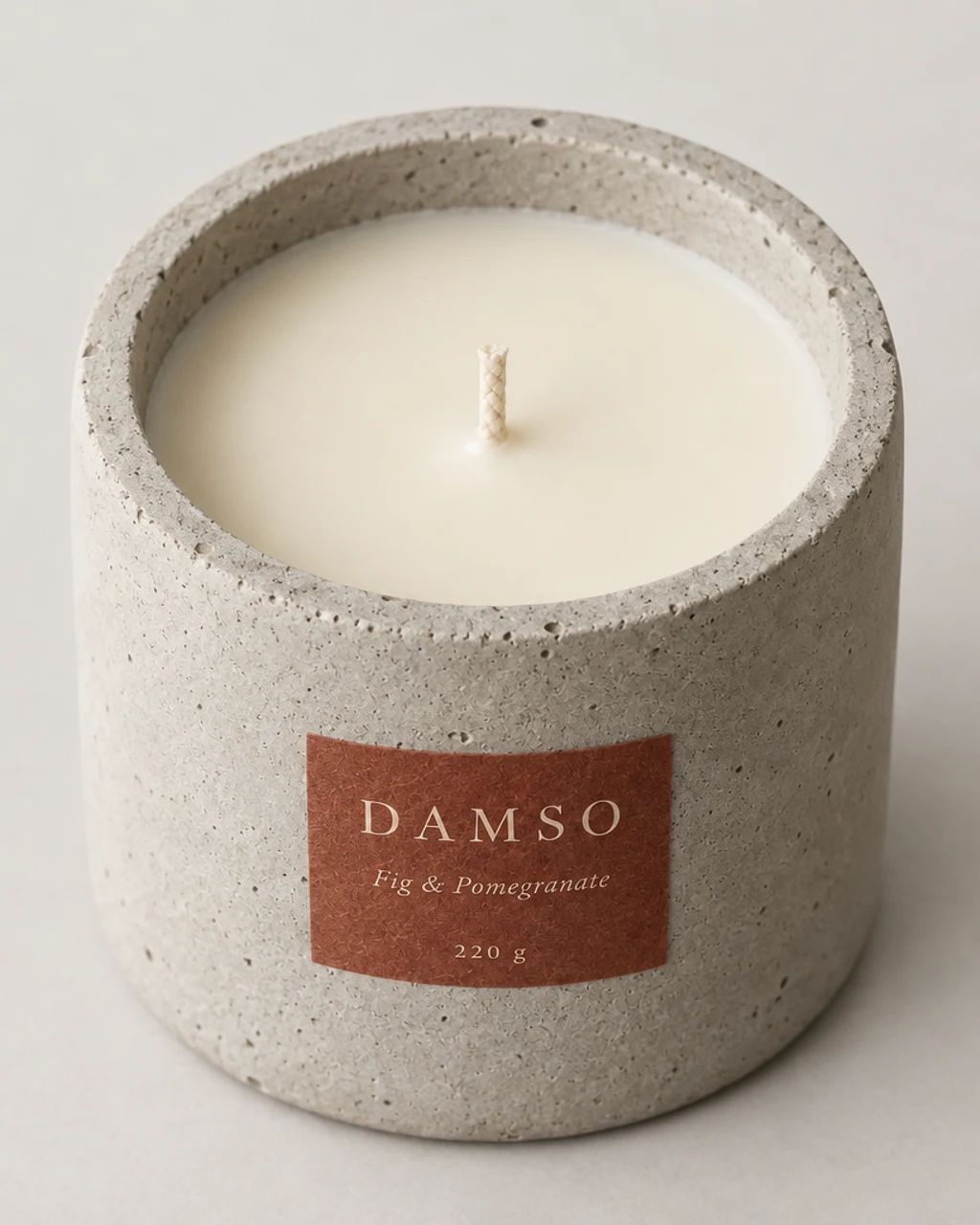 클린 스튜디오 톤으로 찍은 DAMSO 캔들, 6번째 포스트