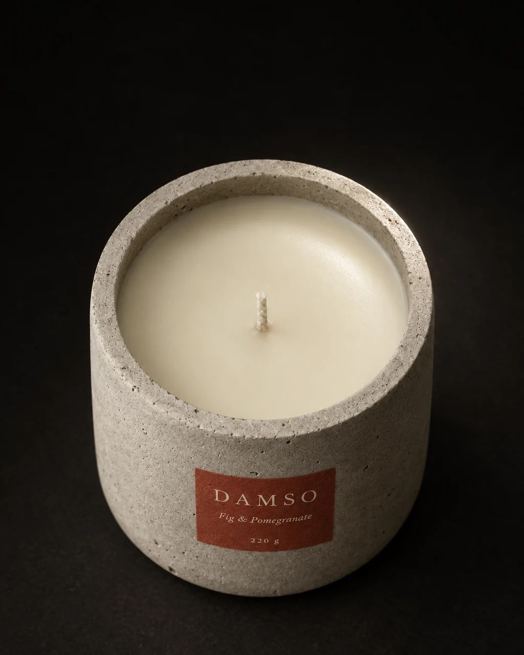 딥 무드 톤으로 찍은 DAMSO 캔들, 3번째 포스트